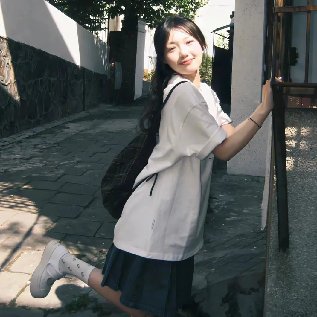 俏佳人